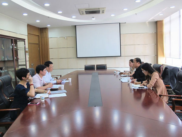 与中南财经政法大学发展规划部(学科建设办公室、高教评估与研究中心)进行交流