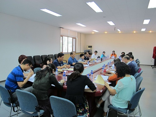 召开教师代表征求意见座谈会